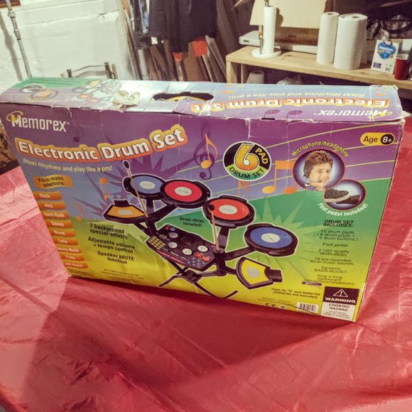 Memorex Electronic Drum Set 6 Pad Drum Set - Picture 1 of 6